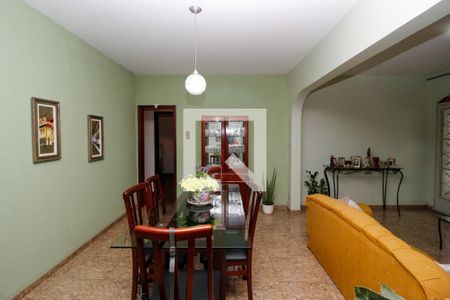 Sala de casa à venda com 3 quartos, 344m² em Alvorada, Belo Horizonte