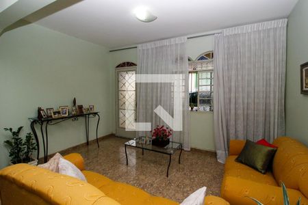 Sala de casa à venda com 3 quartos, 344m² em Alvorada, Belo Horizonte