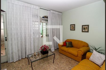 Sala de casa à venda com 3 quartos, 344m² em Alvorada, Belo Horizonte