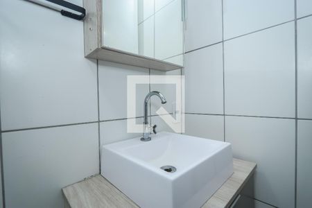 Banheiro de kitnet/studio para alugar com 1 quarto, 28m² em Cidade Jardim, São Paulo