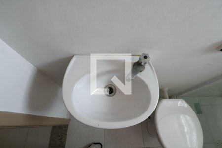 Banheiro Social de apartamento para alugar com 1 quarto, 23m² em Vila Santo Antônio, Guarujá