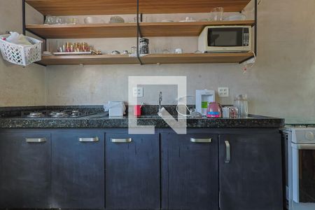 Cozinha de apartamento à venda com 2 quartos, 56m² em Santo Antônio, Belo Horizonte