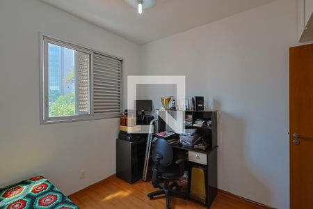 Quarto 1 de apartamento à venda com 2 quartos, 56m² em Santo Antônio, Belo Horizonte