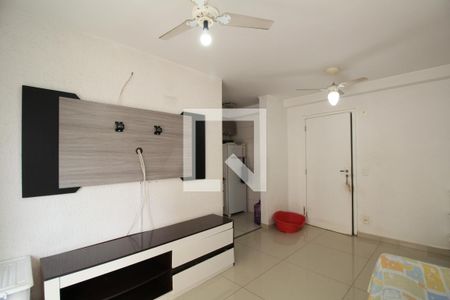 Sala de apartamento à venda com 2 quartos, 56m² em Jardim Maria Rosa, Taboão da Serra