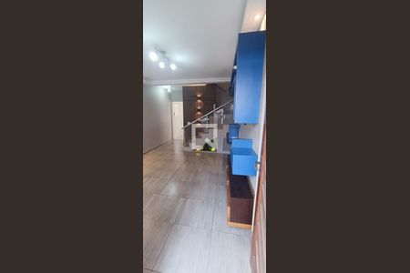 Sala de casa para alugar com 2 quartos, 110m² em Jardim Santa Rosa, Taboão da Serra