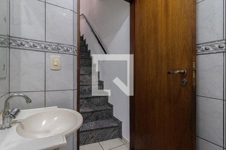 Banheiro de casa para alugar com 3 quartos, 180m² em Vila Vera, São Paulo