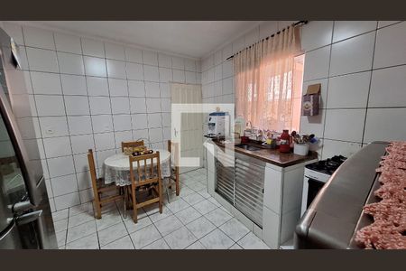 Cozinha de casa para alugar com 2 quartos, 100m² em Jardim Nova Itaqua, Itaquaquecetuba