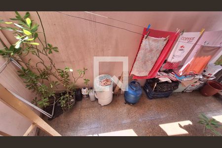 Quintal de casa para alugar com 2 quartos, 100m² em Jardim Nova Itaqua, Itaquaquecetuba