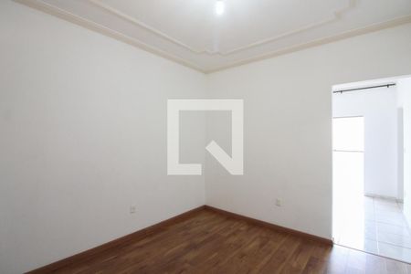 Sala de casa para alugar com 3 quartos, 200m² em Floramar, Belo Horizonte