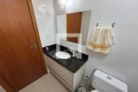 Banheiro Social de kitnet/studio para alugar com 1 quarto, 33m² em Ribeirânia, Ribeirão Preto