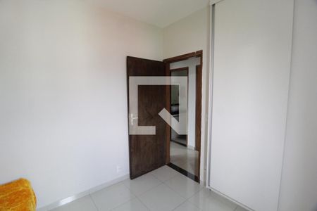 Quarto 1 de apartamento para alugar com 2 quartos, 60m² em Cazeca, Uberlândia