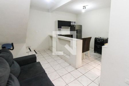 Sala de casa para alugar com 1 quarto, 50m² em Jardim Teresa, São Paulo