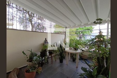 Casa à venda com 2 quartos, 100m² em Vila Gomes, São Paulo