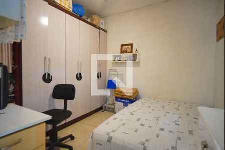 Quarto 2 de casa à venda com 2 quartos, 110m² em São Sebastião, Porto Alegre