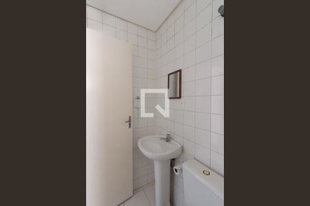 Banheiro de apartamento à venda com 2 quartos, 39m² em Vila Carmosina, São Paulo