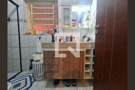 Casa à venda com 315m², 4 quartos e 4 vagas Casa à venda com 315m², 4 quartos e 4 vagasBanheiro da Suíte