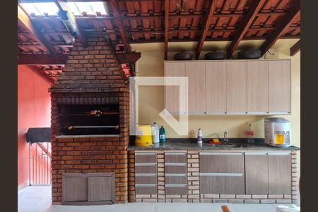 Casa à venda com 315m², 4 quartos e 4 vagas Casa à venda com 315m², 4 quartos e 4 vagasCozinha e Area Gourmet