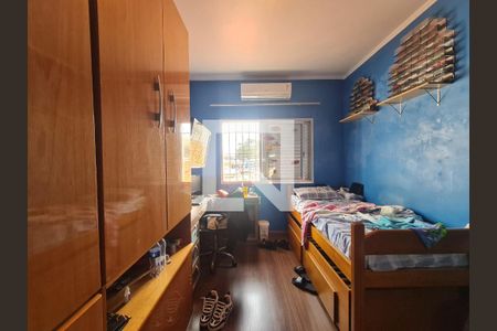 Casa à venda com 315m², 4 quartos e 4 vagas Casa à venda com 315m², 4 quartos e 4 vagasQuarto 2