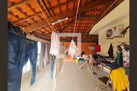 Casa à venda com 315m², 4 quartos e 4 vagas Casa à venda com 315m², 4 quartos e 4 vagasVaranda e area de serviço acesso pela Suíte e tbm pela garagem