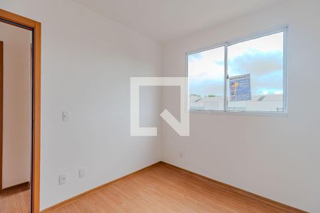 Quarto 1 de apartamento à venda com 2 quartos, 42m² em Cavalhada, Porto Alegre