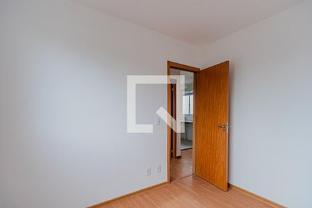 Quarto 1 de apartamento à venda com 2 quartos, 42m² em Cavalhada, Porto Alegre