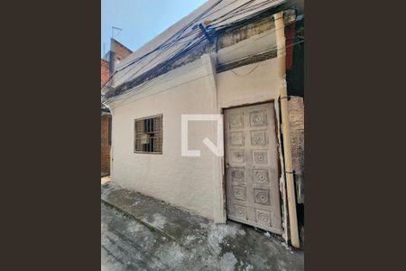 Casa para alugar com 40m², 1 quarto e 1 vaga Casa para alugar com 40m², 1 quarto e 1 vagaEntrada
