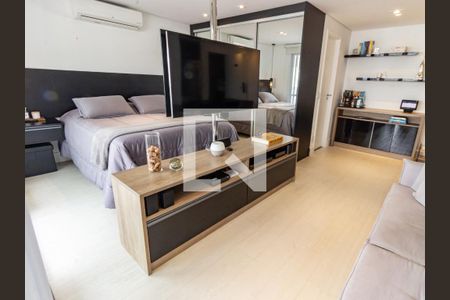 Sala/Quarto de apartamento à venda com 1 quarto, 53m² em Vila Regente Feijó, São Paulo