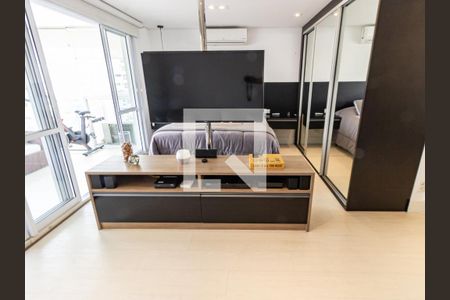 Sala/Quarto de apartamento à venda com 1 quarto, 53m² em Vila Regente Feijó, São Paulo