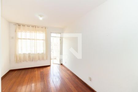 Sala de apartamento para alugar com 3 quartos, 70m² em Praça Seca, Rio de Janeiro