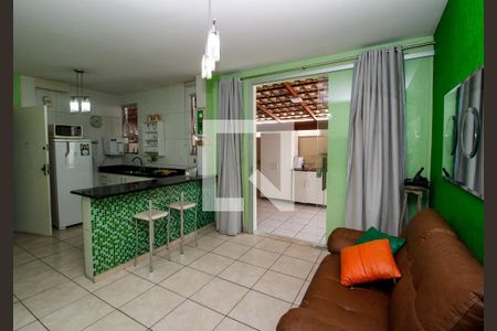 Sala de apartamento para alugar com 2 quartos, 120m² em Buritis, Belo Horizonte