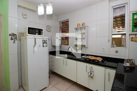 Cozinha de apartamento para alugar com 2 quartos, 120m² em Buritis, Belo Horizonte