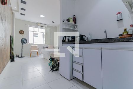 Cozinha de kitnet/studio à venda com 1 quarto, 26m² em Leme, Rio de Janeiro