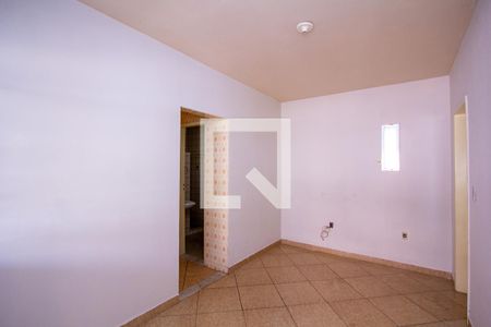 Sala de casa para alugar com 3 quartos, 80m² em Porto Novo, São Gonçalo