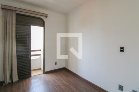 Quarto de apartamento à venda com 1 quarto, 60m² em Cambuí, Campinas