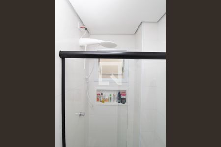 Banheiro de apartamento à venda com 1 quarto, 32m² em Vila Mazzei, São Paulo