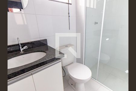 Banheiro de apartamento para alugar com 1 quarto, 24m² em Vila Oratório, São Paulo