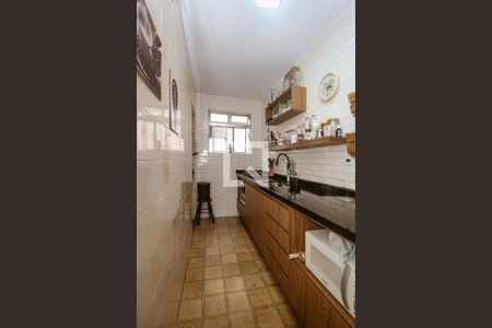 Cozinha de apartamento à venda com 2 quartos, 60m² em Santo Antônio, Porto Alegre