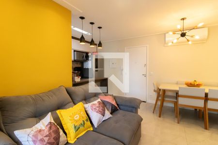 Sala de apartamento para alugar com 2 quartos, 57m² em Jardim Flor da Montanha, Guarulhos