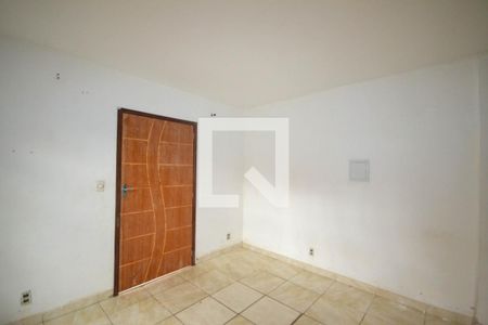 Sala de casa para alugar com 1 quarto, 60m² em Comendador Soares, Nova Iguaçu