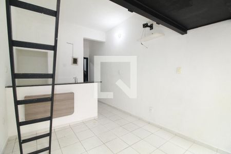 Sala/Quarto de kitnet/studio para alugar com 1 quarto, 30m² em Copacabana, Rio de Janeiro