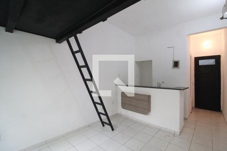 Sala/Quarto de kitnet/studio para alugar com 1 quarto, 30m² em Copacabana, Rio de Janeiro