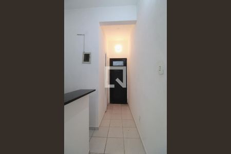 Cozinha americana - corredor de kitnet/studio para alugar com 1 quarto, 30m² em Copacabana, Rio de Janeiro