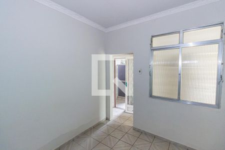 Sala de apartamento para alugar com 3 quartos, 65m² em Marechal Hermes, Rio de Janeiro