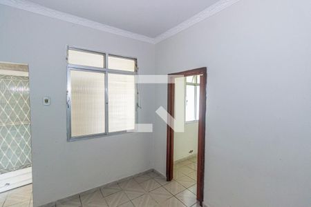 Sala de apartamento para alugar com 3 quartos, 65m² em Marechal Hermes, Rio de Janeiro