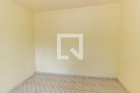 Quarto 1 de casa para alugar com 2 quartos, 65m² em Marechal Hermes, Rio de Janeiro