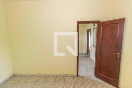 Quarto 1 de casa para alugar com 2 quartos, 65m² em Marechal Hermes, Rio de Janeiro