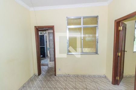 Sala de casa para alugar com 2 quartos, 65m² em Marechal Hermes, Rio de Janeiro