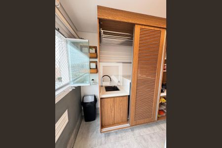 Lavanderia de apartamento para alugar com 3 quartos, 121m² em Belém, São Paulo