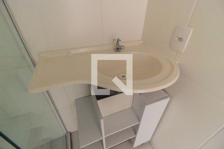 Banheiro de kitnet/studio para alugar com 1 quarto, 26m² em Jardim Helena, São Paulo