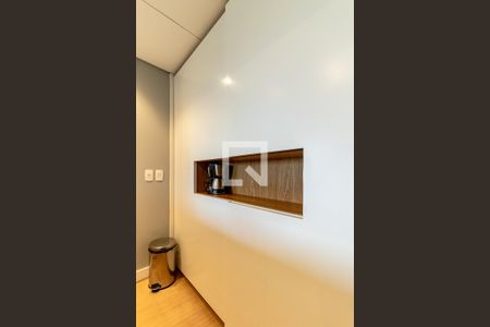 Cozinha de apartamento à venda com 1 quarto, 30m² em Vila Nova Conceição, São Paulo